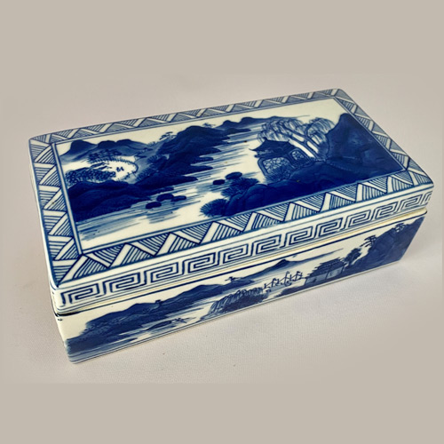 Antique Blue And White - 142 items for sale on sellingantiques.co.uk