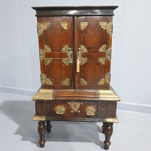 Antique Cupboard On Stand - 96 items for sale on sellingantiques.co.uk