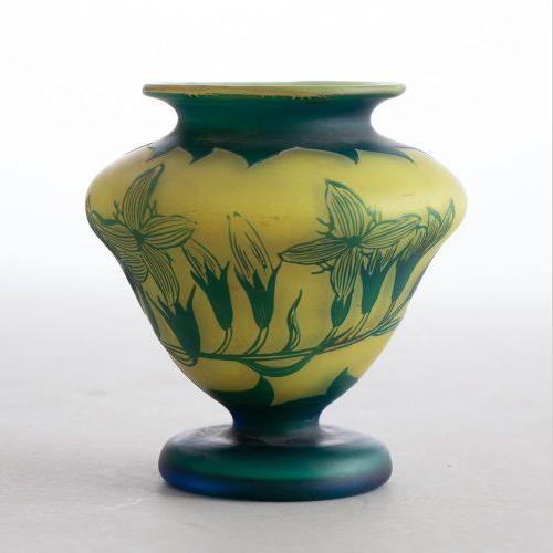 Antique Glass Vases - 13 items for sale on sellingantiques.co.uk