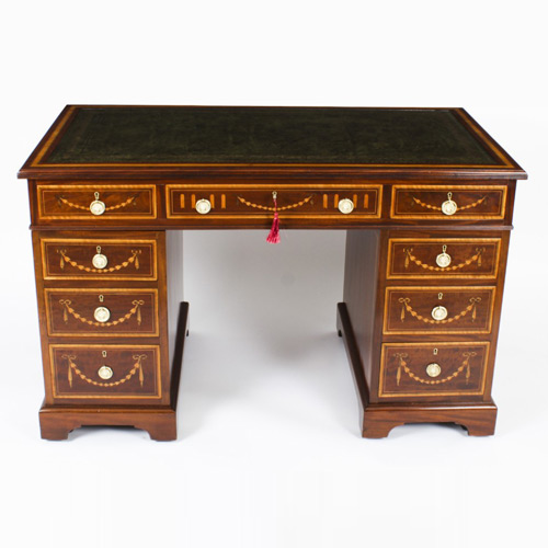 Antique Inlaid Desks - 106 items for sale on sellingantiques.co.uk