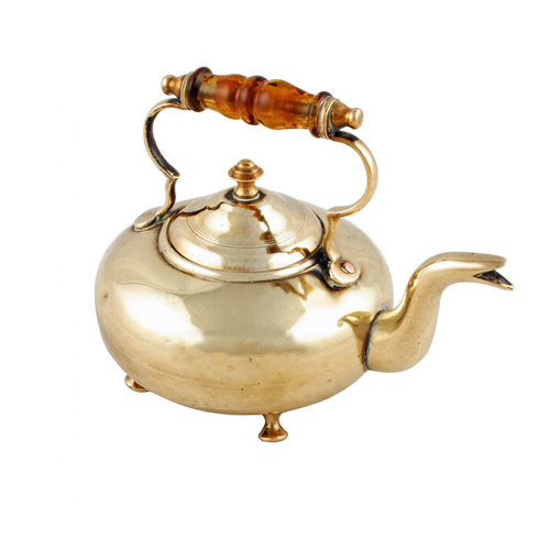 Antique Kettles - 60 items for sale on sellingantiques.co.uk