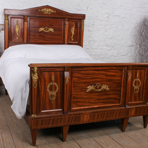 Antique Kingsize Beds - 154 items for sale on sellingantiques.co.uk