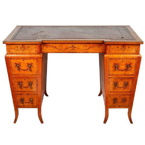 Antique Knee Hole Desks - 34 items for sale on sellingantiques.co.uk