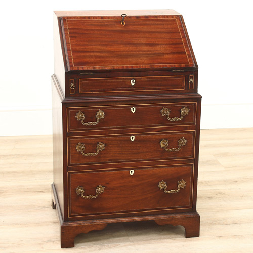 Antique Mahogany Bureau - 215 items for sale on sellingantiques.co.uk