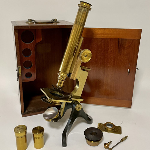 Antique Microscopes - 6 items for sale on sellingantiques.co.uk