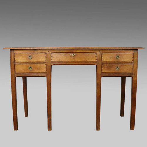 Antique Oak Dressing Tables - 19 items for sale on sellingantiques.co.uk