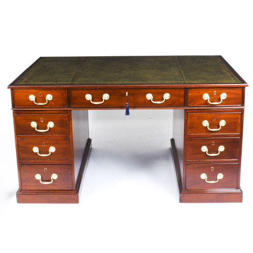 Antique Partners Desks - 89 items for sale on sellingantiques.co.uk