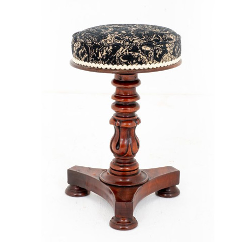 Antique Piano Stools - 87 items for sale on sellingantiques.co.uk
