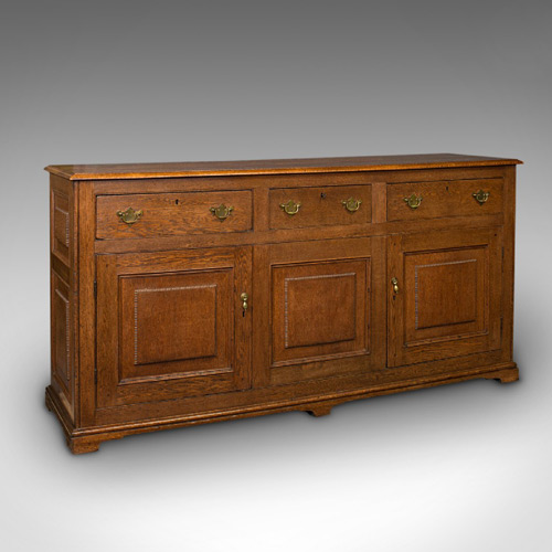 Antique Sideboard Dressers - 204 items for sale on sellingantiques.co.uk