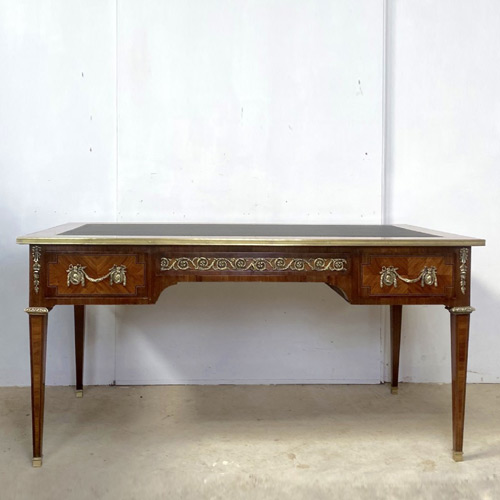 Antique Writing Desks - 200 items for sale on sellingantiques.co.uk