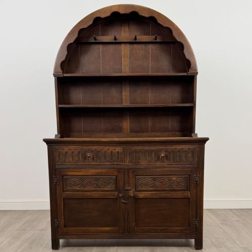 ANTIQUE 20TH CENTURY GOOD QUALITY DRESSER IN OAK