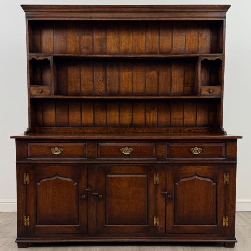 ANTIQUE 20TH CENTURY FINE QUALITY DRESSER IN OAK