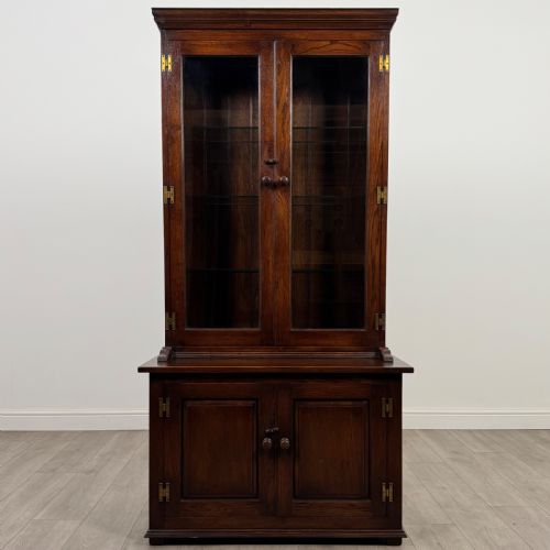 ANTIQUE 20TH CENTURY GOOD QUALITY DISPLAY CABINET IN OAK