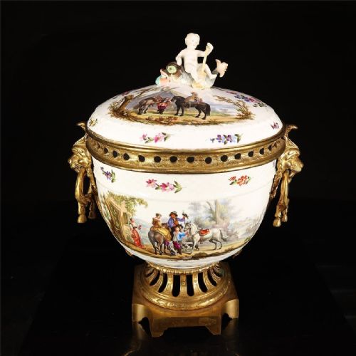 SPLENDID GERMAN MEISSEN ANTIQUE 18THC LARGE PORCELAINGILT BRONZE POTPOURRI