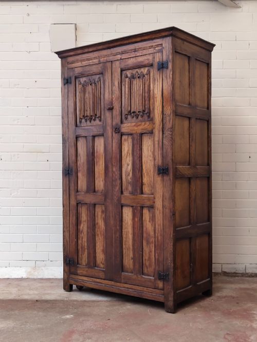 ANTIQUE SOLID OAK CARVED LINEN FOLD DOUBLE WARDROBE ARMOIRE COMPACTUM