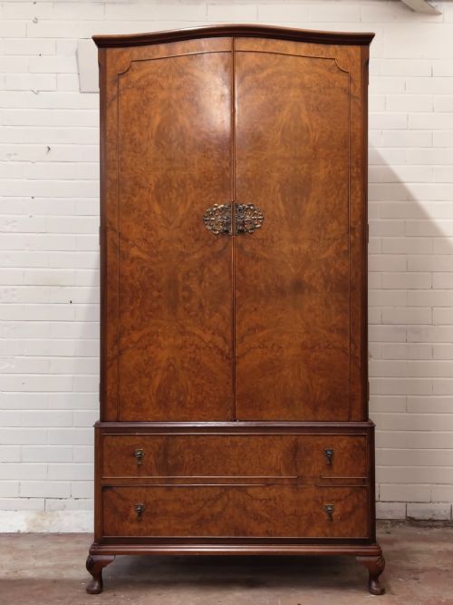 ANTIQUE BURR WALNUT SINGLE WARDROBE ARMOIRE COMPACTUM