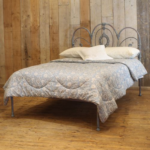 DOUBLE ANTIQUE PLATFORM BED IN BLUE VERDIGRIS