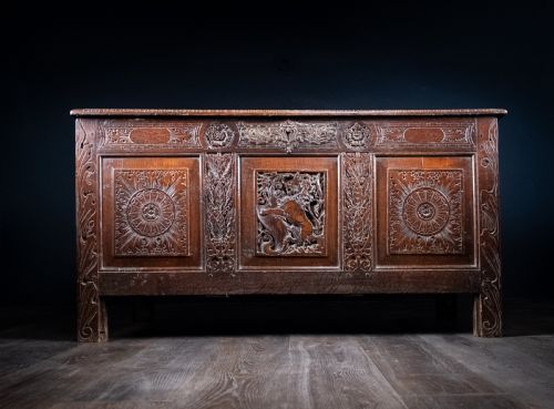 17TH CENTURY CARVED OAK COFFER