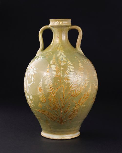 A LARGE SAFAVID CELADON POTTERY VASE PERSIA 17TH CENTURY