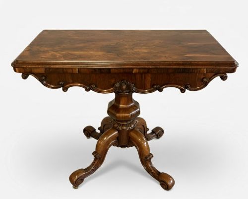 FINE EARLY VICTORIAN ROSEWOOD CARD TABLE