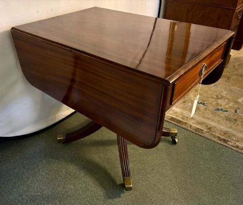 SMALL REGENCY FIGURED MAHOGANY SUPPER TABLE - ADDITIONAL PHOTO 1