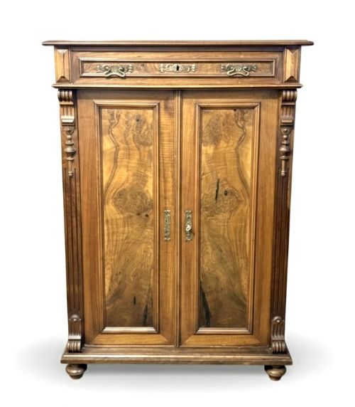 VICTORIAN FIGURED WALNUT SIDE CABINET