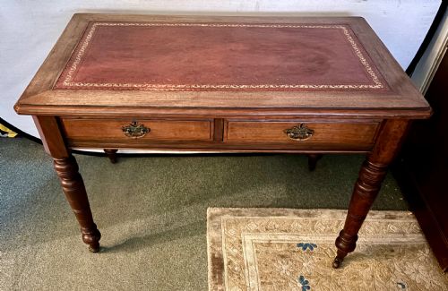 VICTORIAN MAHOGANY WRITING TABLE WITH BURGUNDY LEATHER TOP
