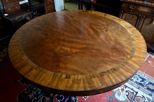 FINE QUALITY REGENCY MAHOGANY AND ROSEWOOD BANDED ROUND DINING TABLE - ADDITIONAL PHOTO 4