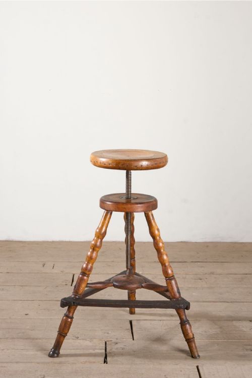 19TH CENTURY COUNTRY SWIVEL STOOL
